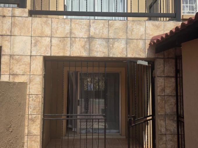 3 Bedroom Simplex for Sale For Sale in Annlin - MR723072