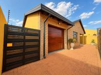 3 Bedroom 3 Bathroom House for Sale for sale in Protea Glen