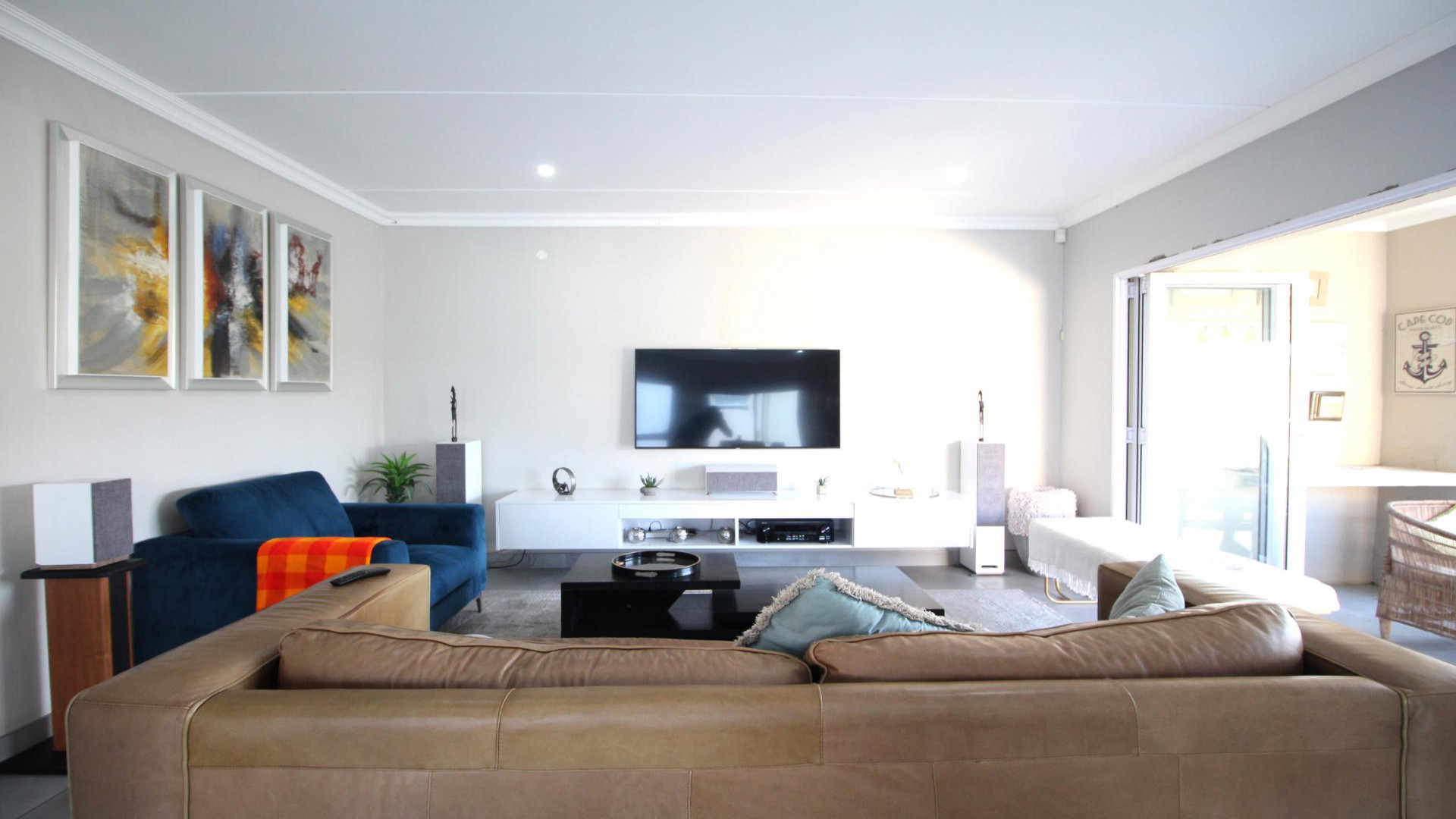 Lounges of property in Nahoon Valley Park