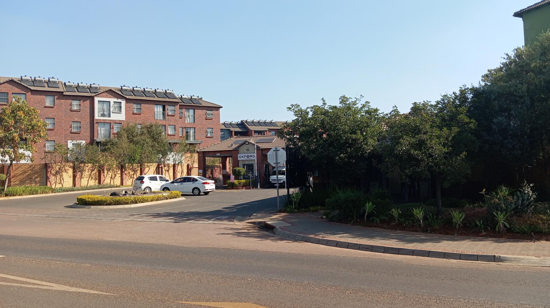 Front View of property in Montana Tuine