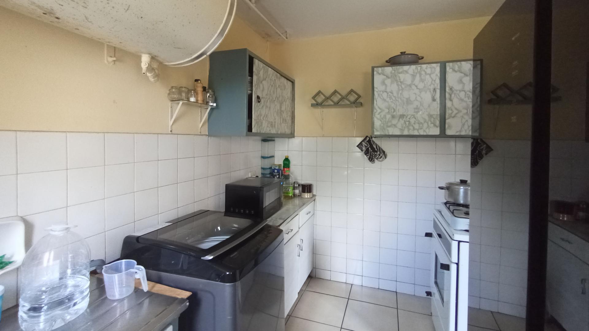 Kitchen - 8 square meters of property in Proclamation Hill
