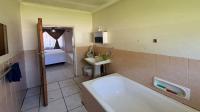 Main Bathroom - 5 square meters of property in Birch Acres