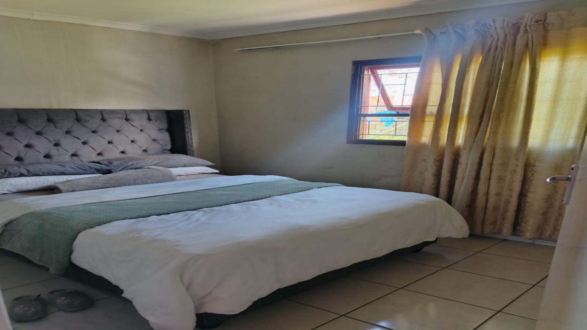 Bed Room 2 of property in Kwadwesi