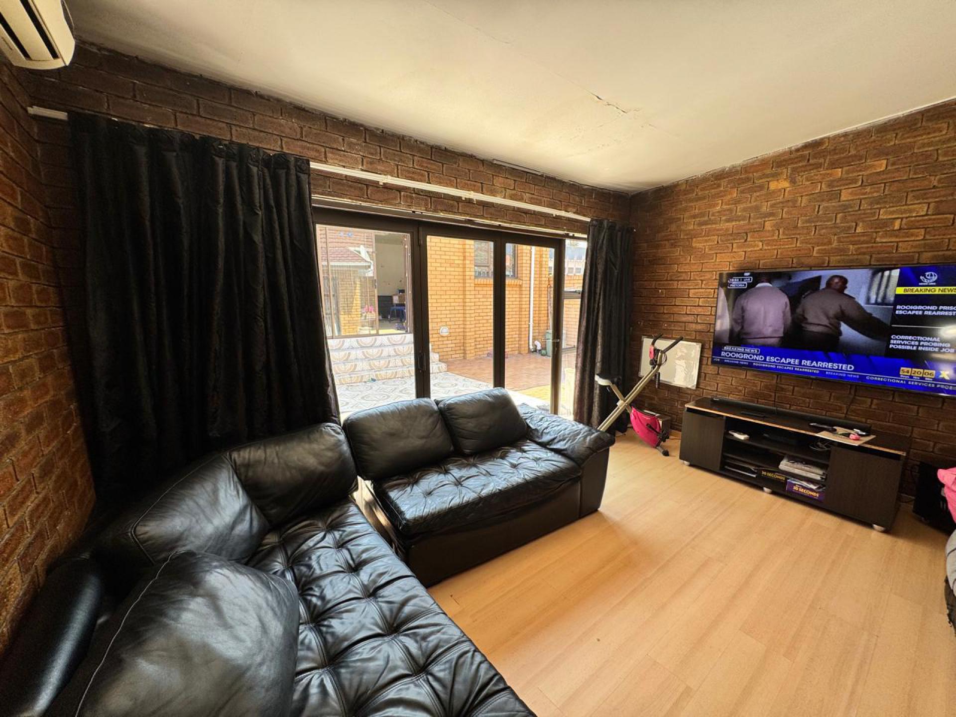  of property in Mayfair West