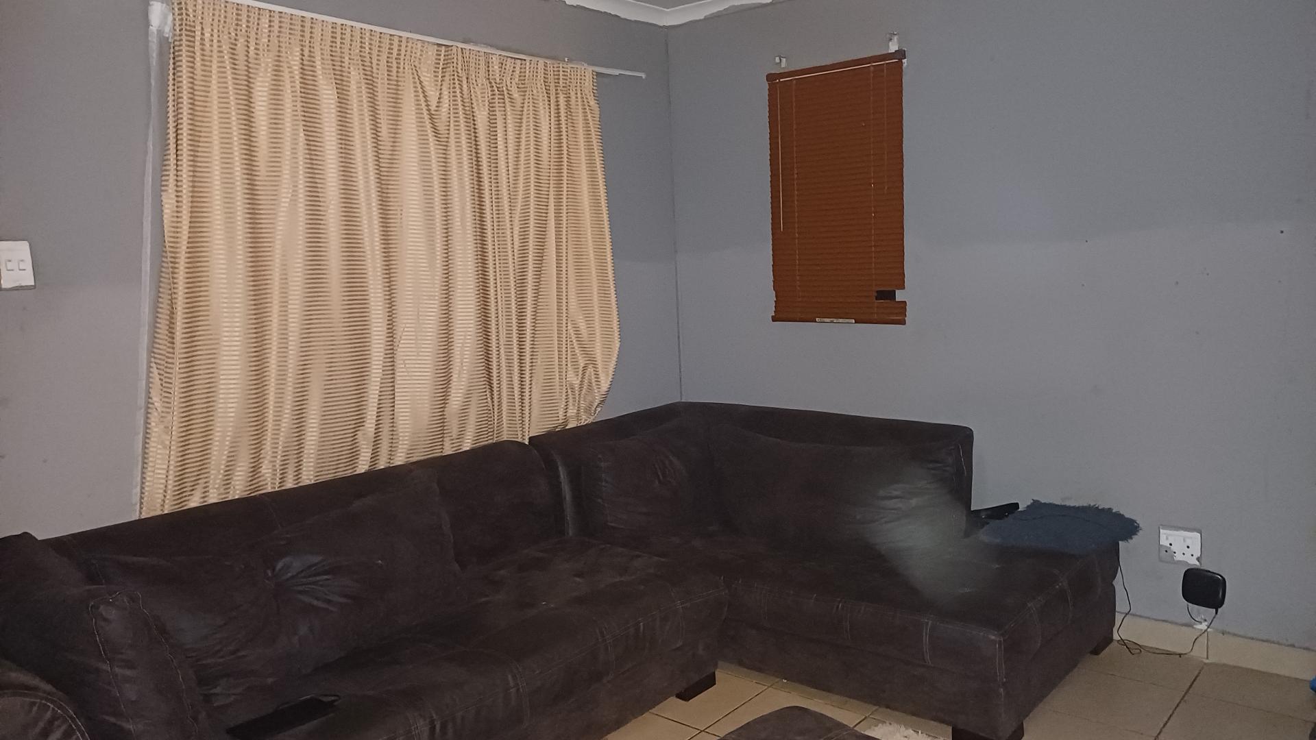 Lounges of property in Watervalspruit (Vaal)