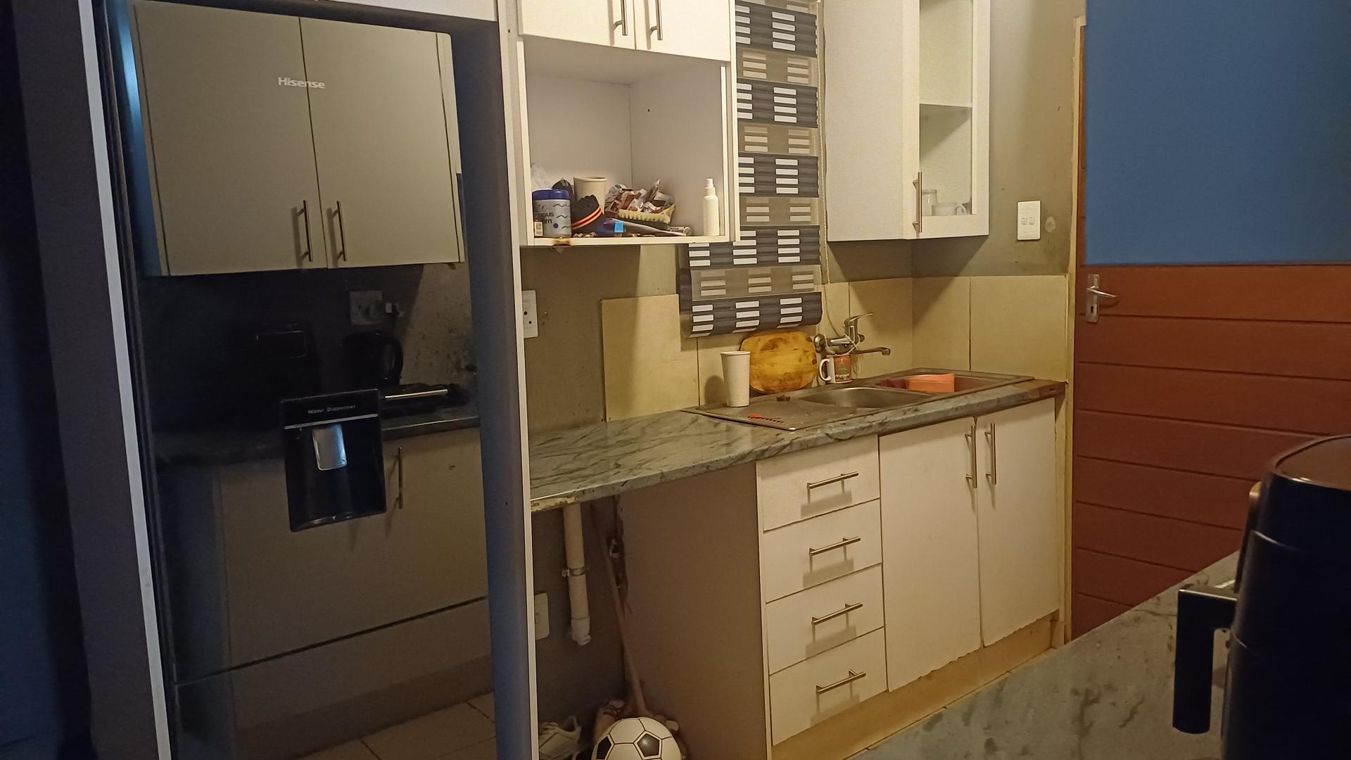 Kitchen of property in Watervalspruit (Vaal)