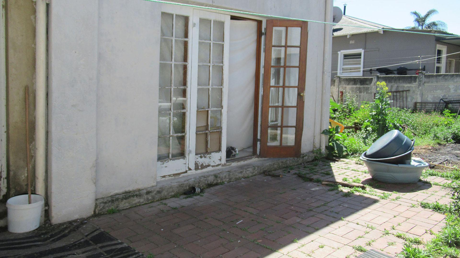 Spaces - 9 square meters of property in Orange Grove