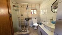 Bathroom 1 of property in Orange Grove