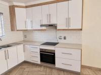  of property in Kosmosdal
