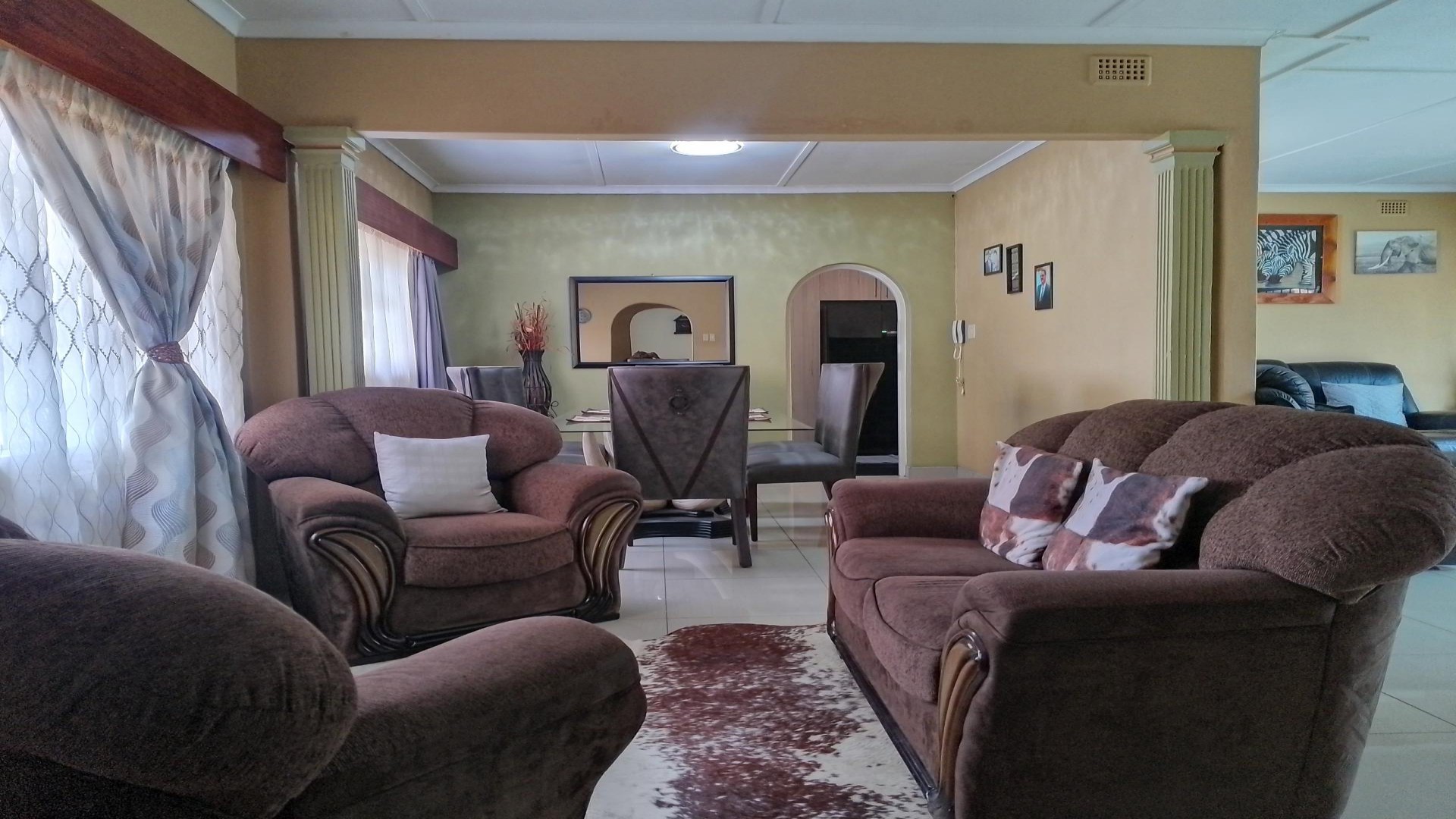 Lounges of property in Vryheid