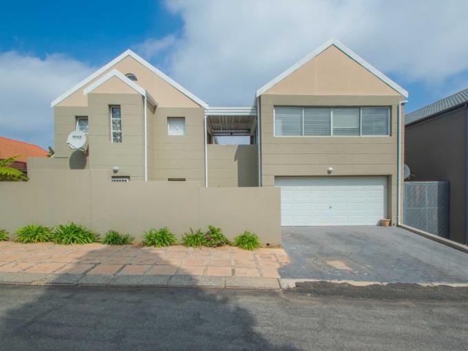 4 Bedroom House for Sale For Sale in Radiokop - MR723195