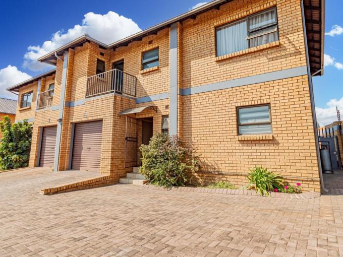 3 Bedroom Simplex for Sale For Sale in Elandshaven - MR723197