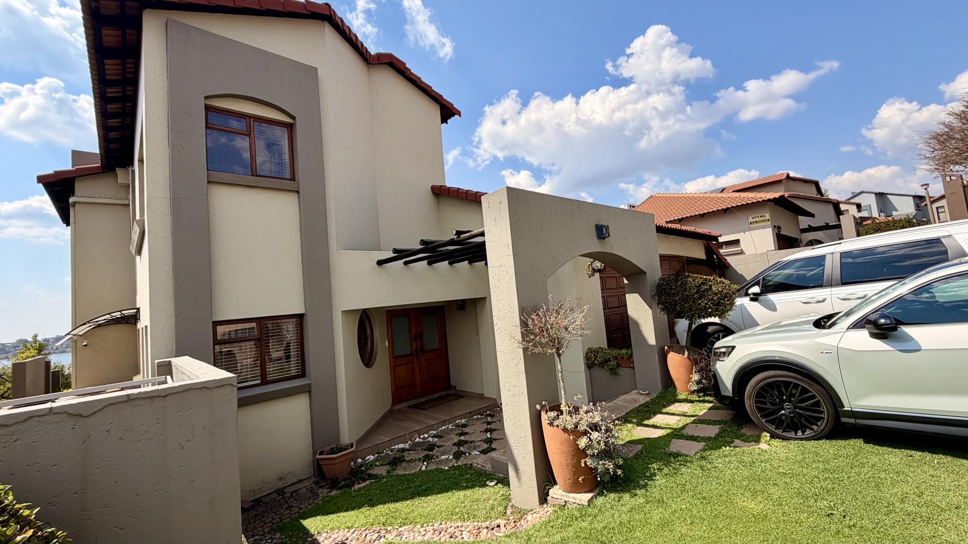 Front View of property in Bankenveld