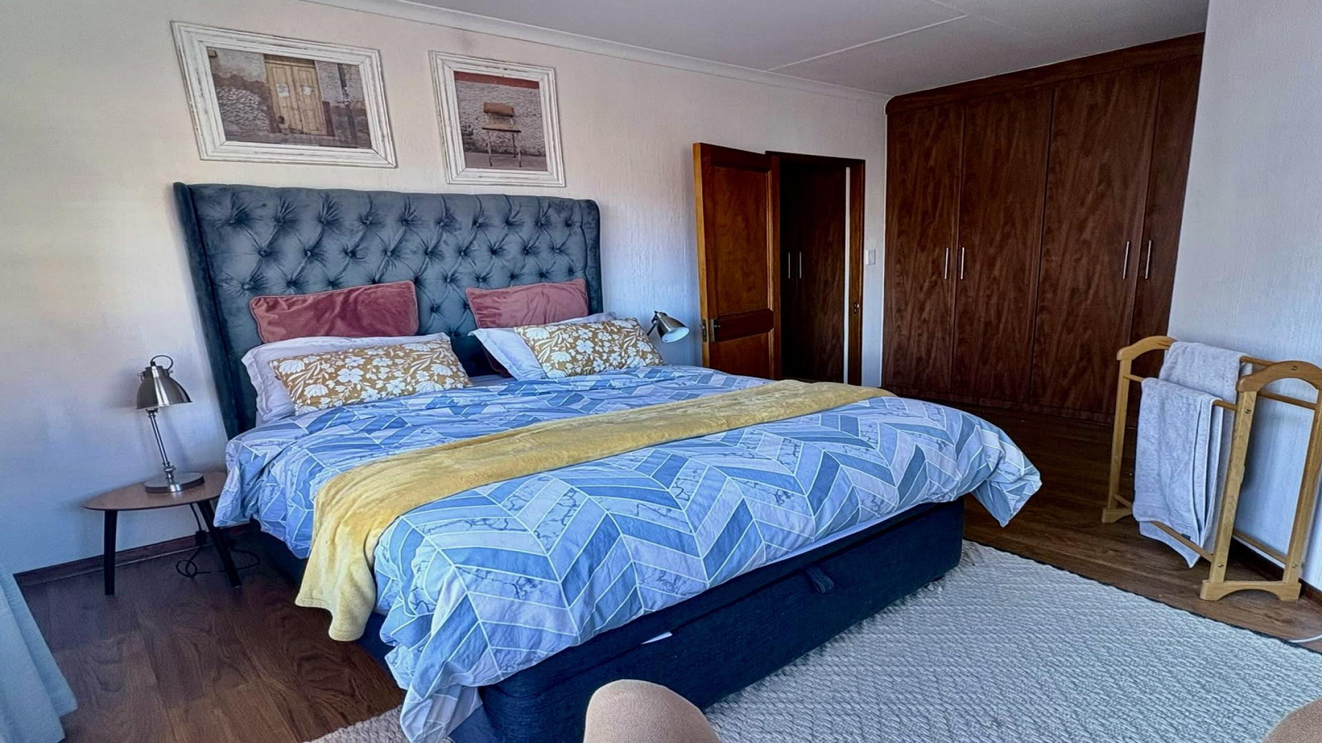 Bed Room 1 of property in Bankenveld