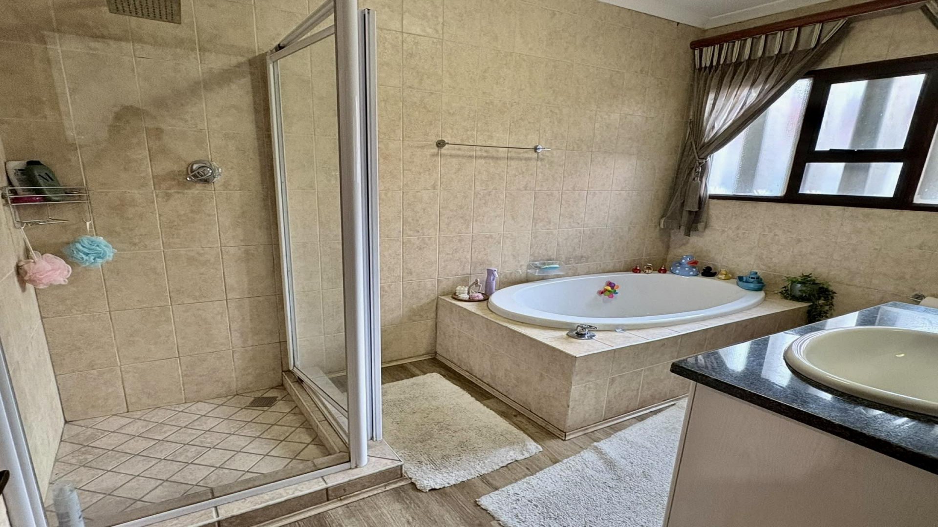 Bathroom 1 of property in Bankenveld