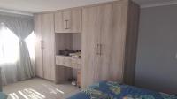 Bed Room 1 of property in Vosloorus