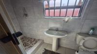 Bathroom 1 of property in Vosloorus