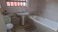 Bathroom 2 of property in Vosloorus