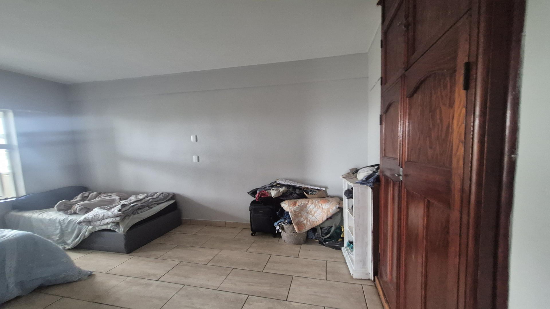 Bed Room 1 of property in Port Elizabeth Central