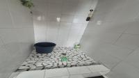 Bathroom 1 of property in Port Elizabeth Central