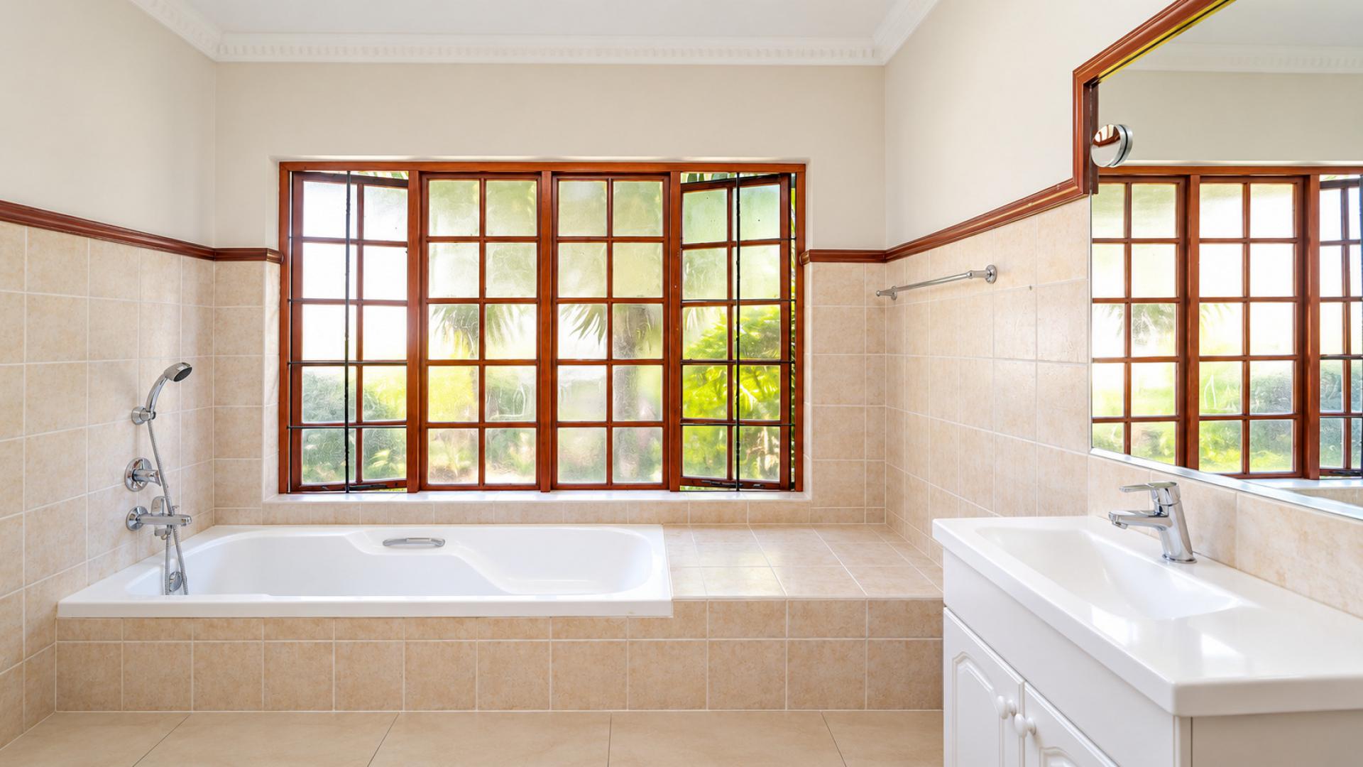 Bathroom 1 of property in Norscot