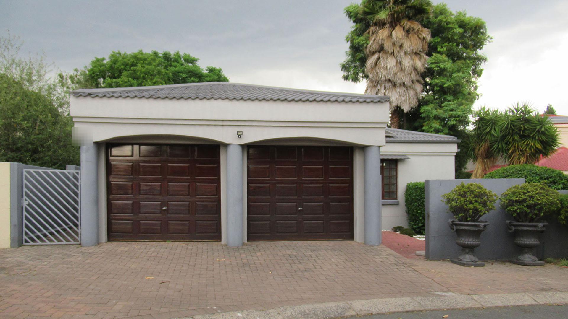 Front View of property in Norscot