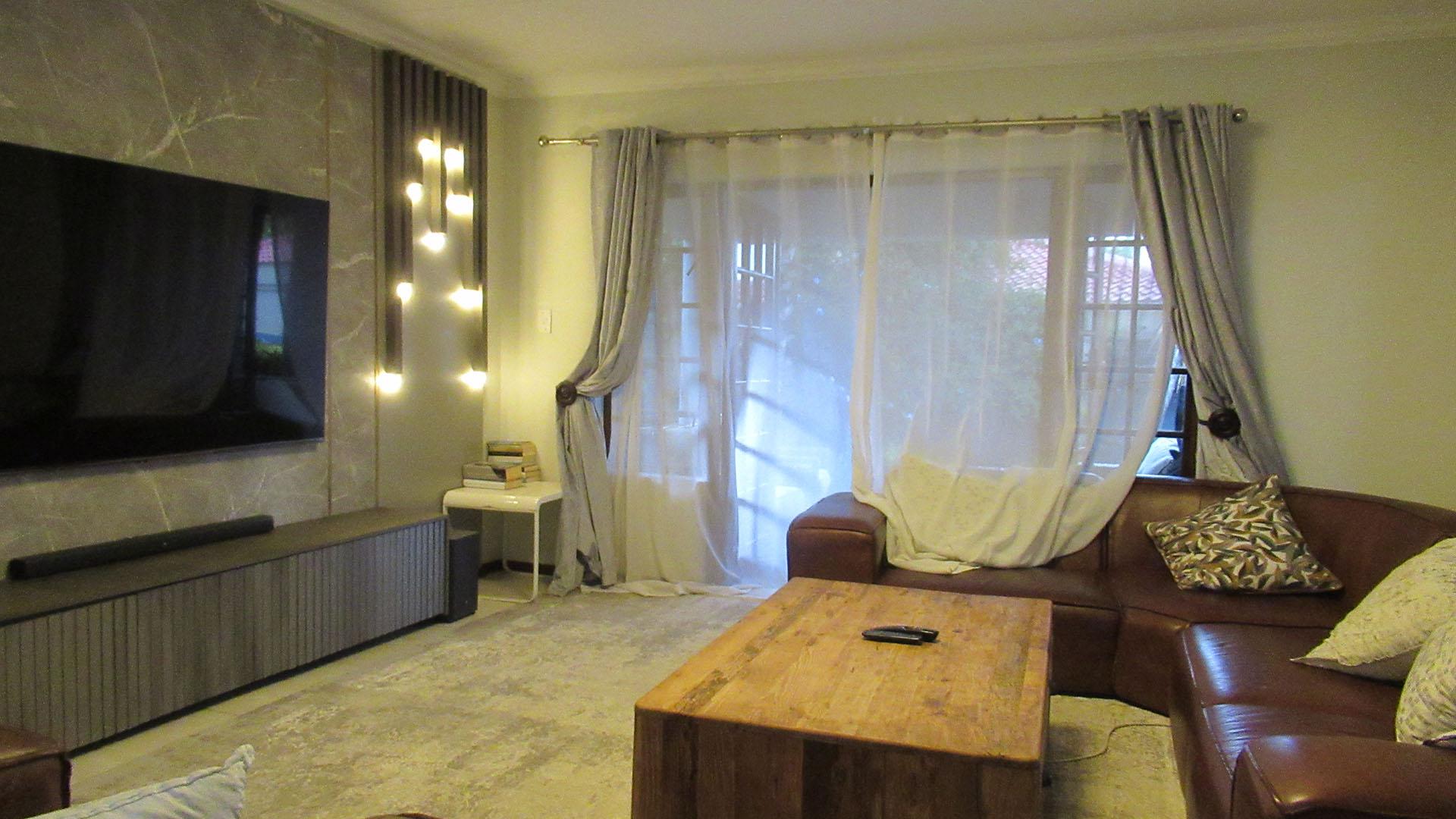 Lounges - 20 square meters of property in Norscot