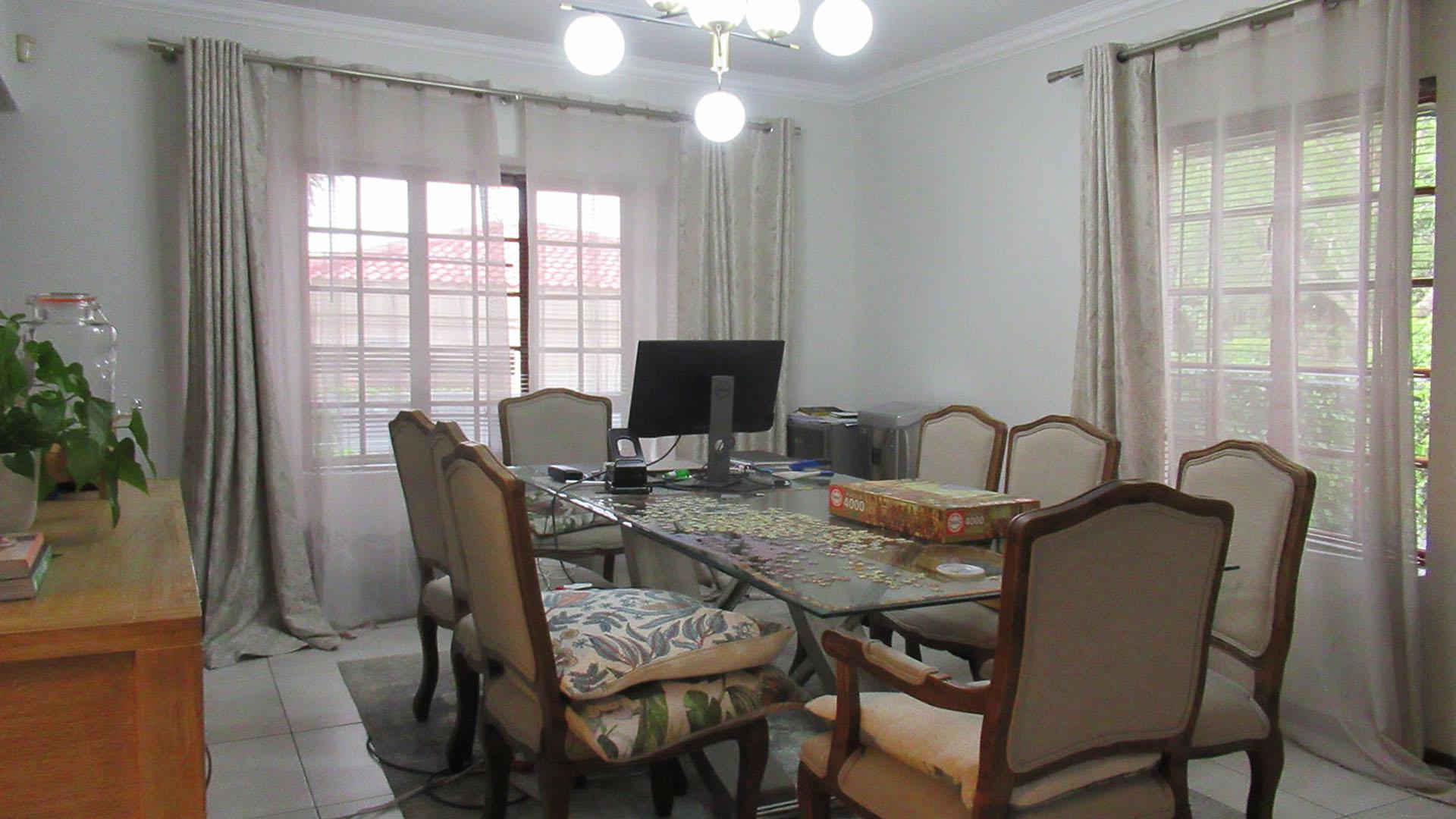 Dining Room - 11 square meters of property in Norscot