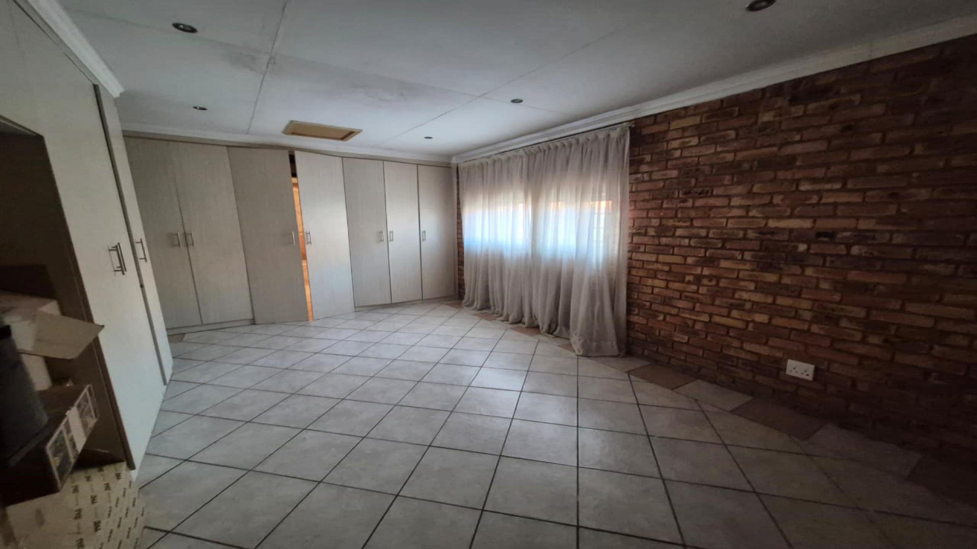 Bed Room 1 of property in Crystal Park