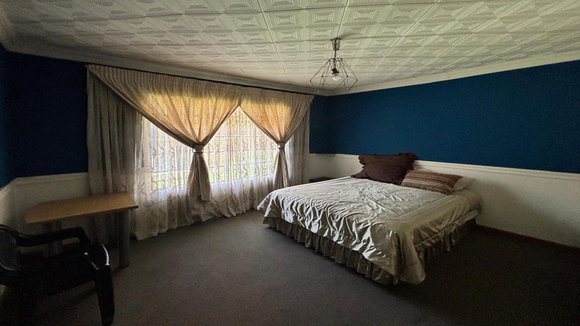Bed Room 1 - 18 square meters of property in Crystal Park
