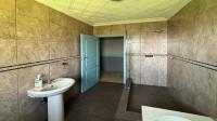 Bathroom 1 - 8 square meters of property in Crystal Park