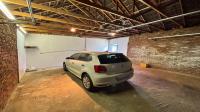 Garage - 41 square meters of property in Crystal Park