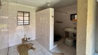 Bathroom 3+ - 4 square meters of property in Crystal Park