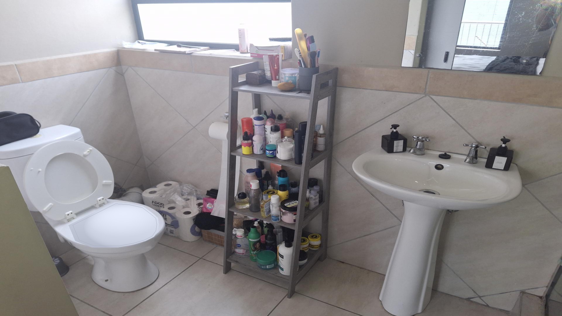 Bathroom 1 of property in Glen Austin AH (Midrand)