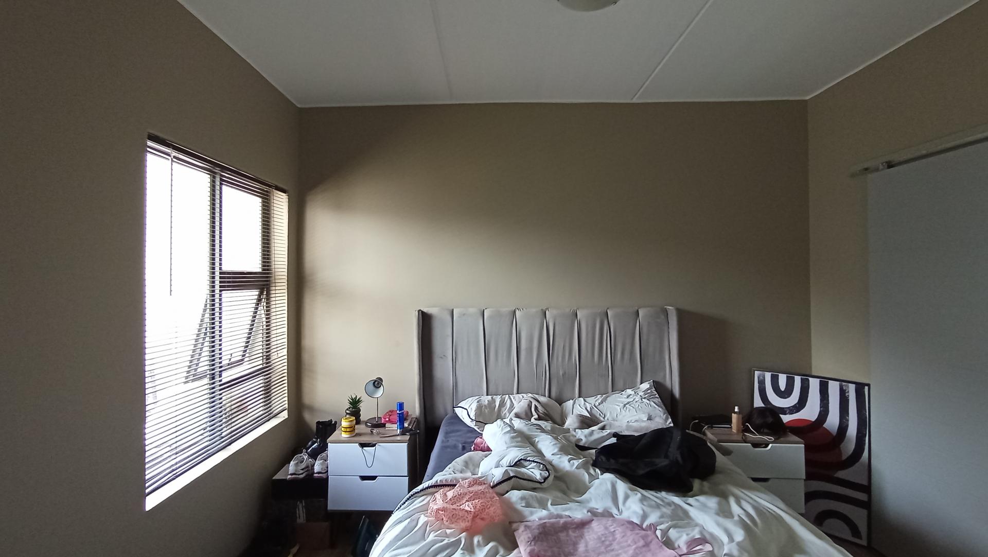 Bed Room 1 - 12 square meters of property in Glen Austin AH (Midrand)