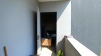 Balcony - 8 square meters of property in Glen Austin AH (Midrand)