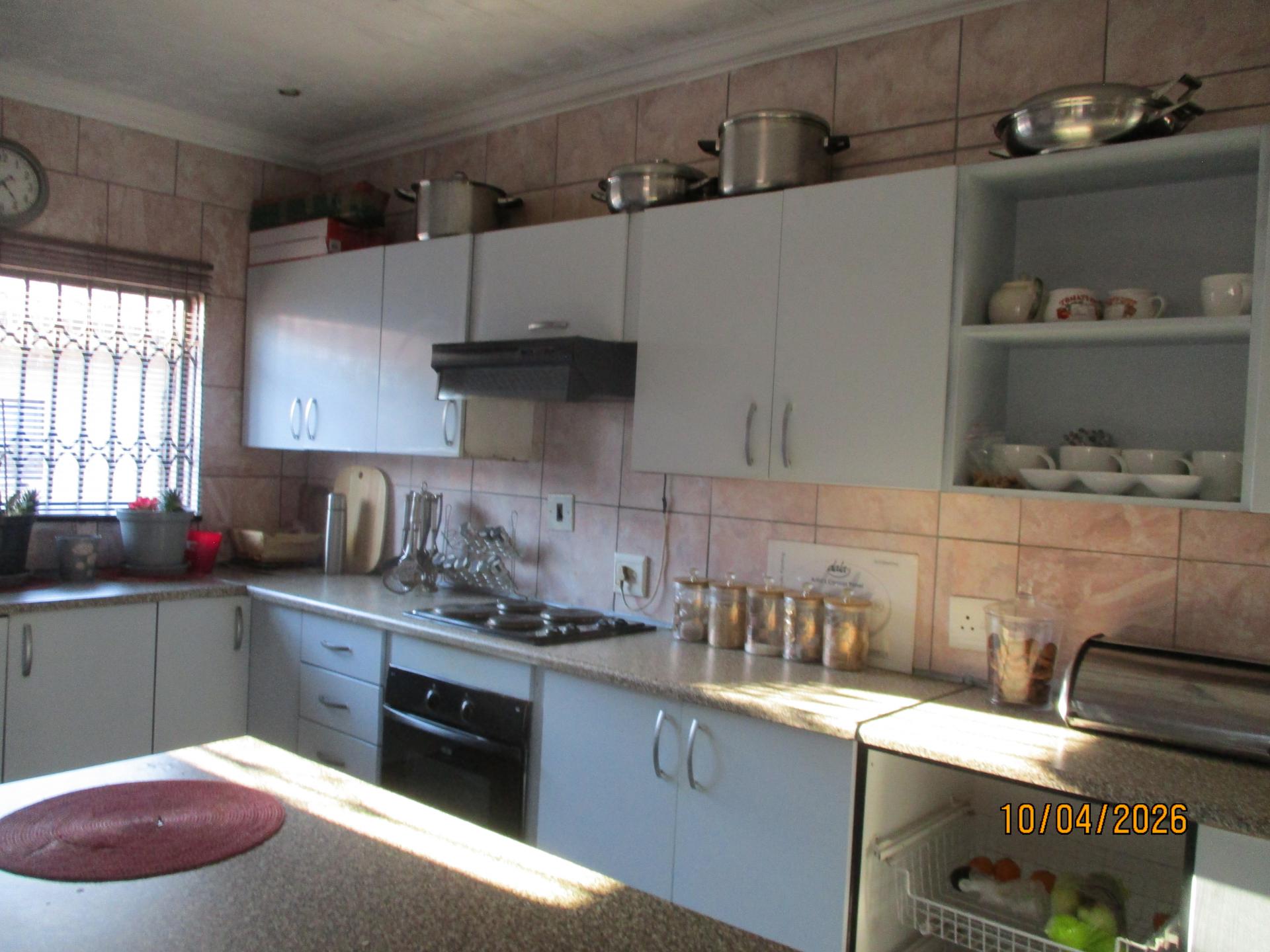  of property in Roodekop