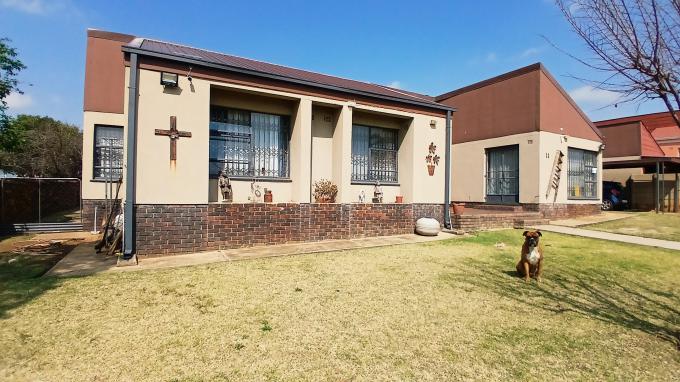 4 Bedroom House for Sale For Sale in Fochville - MR723269