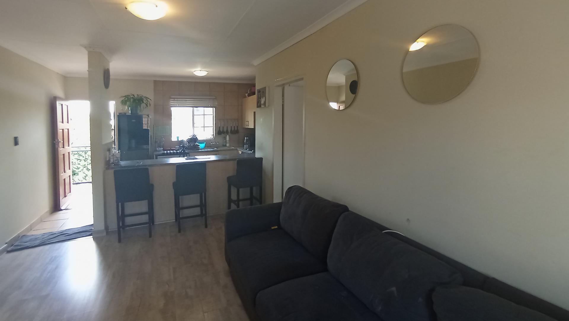 Lounges - 19 square meters of property in Newmark Estate