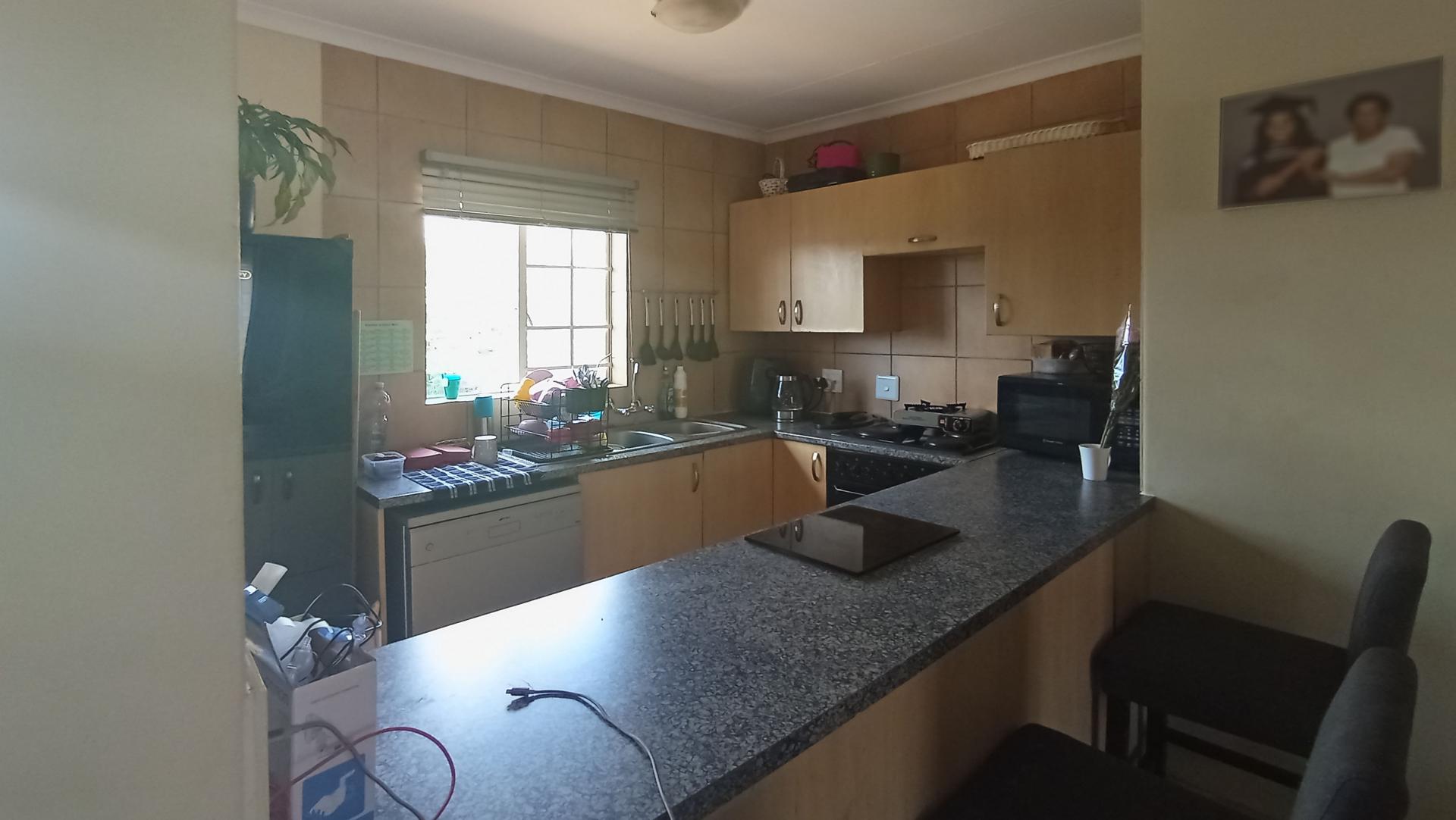 Kitchen - 7 square meters of property in Newmark Estate