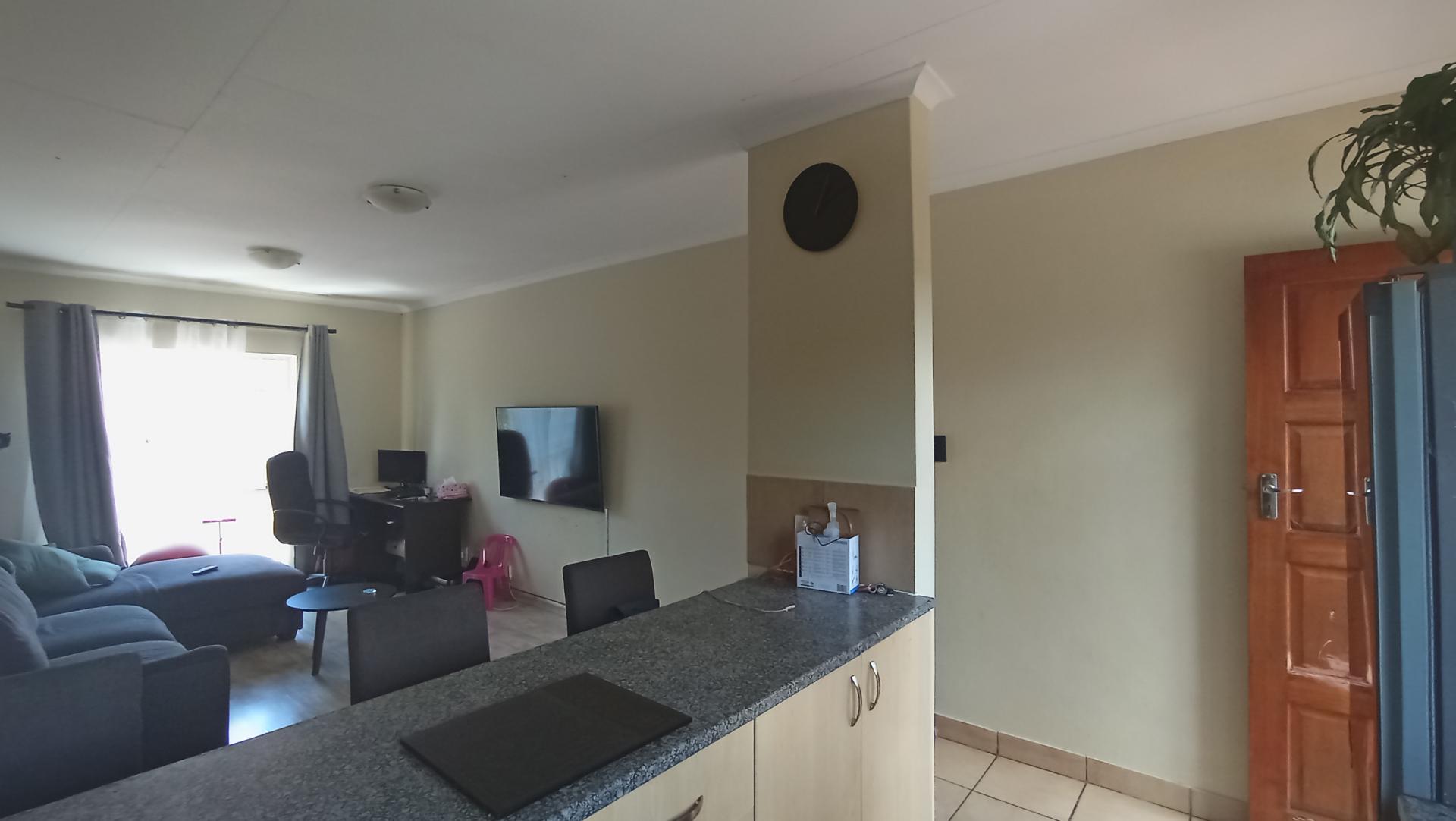Kitchen - 7 square meters of property in Newmark Estate