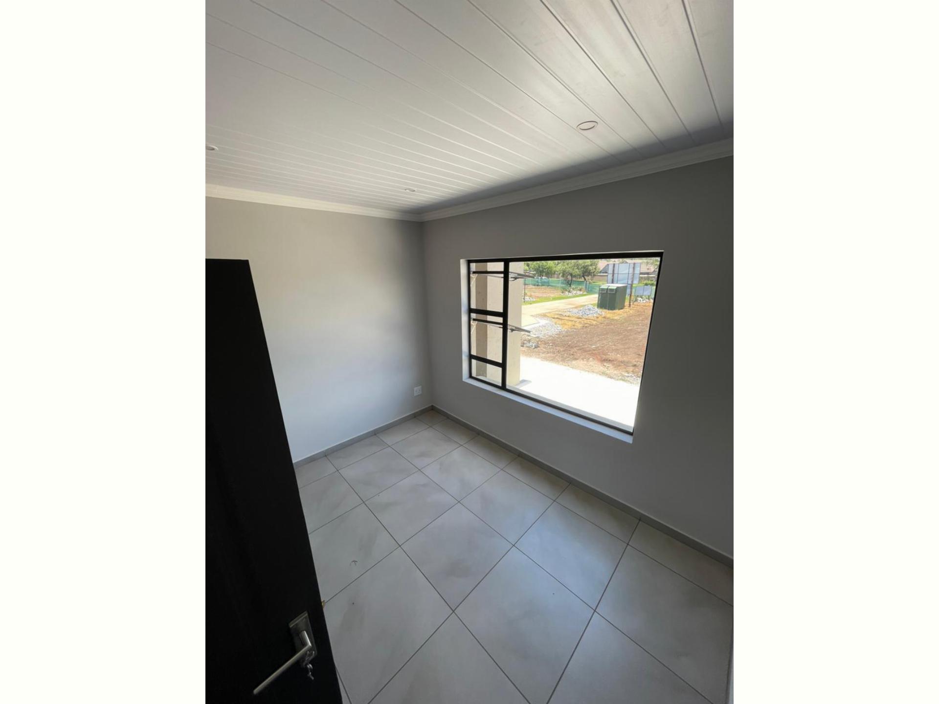  of property in Hartbeespoort
