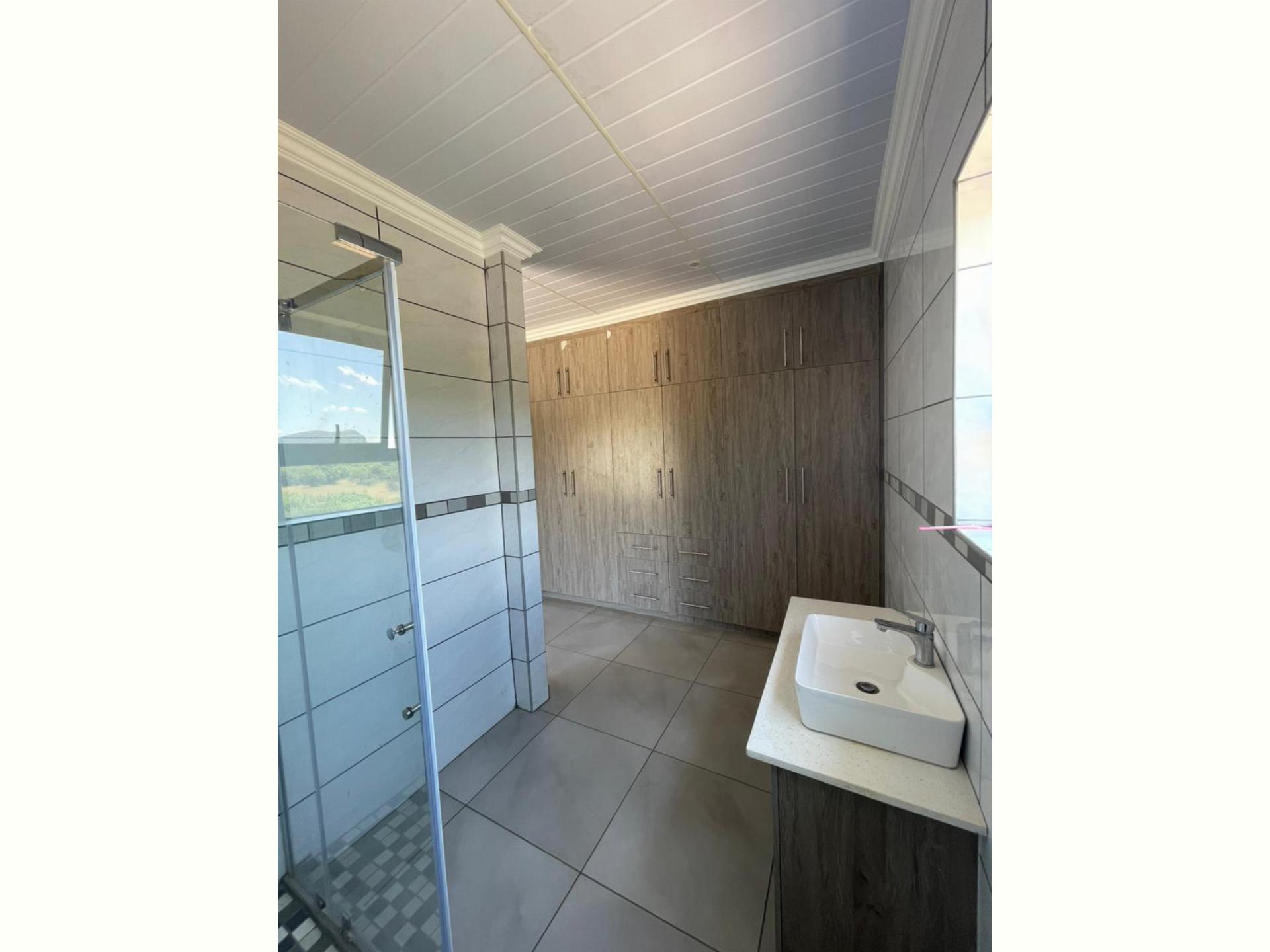  of property in Hartbeespoort