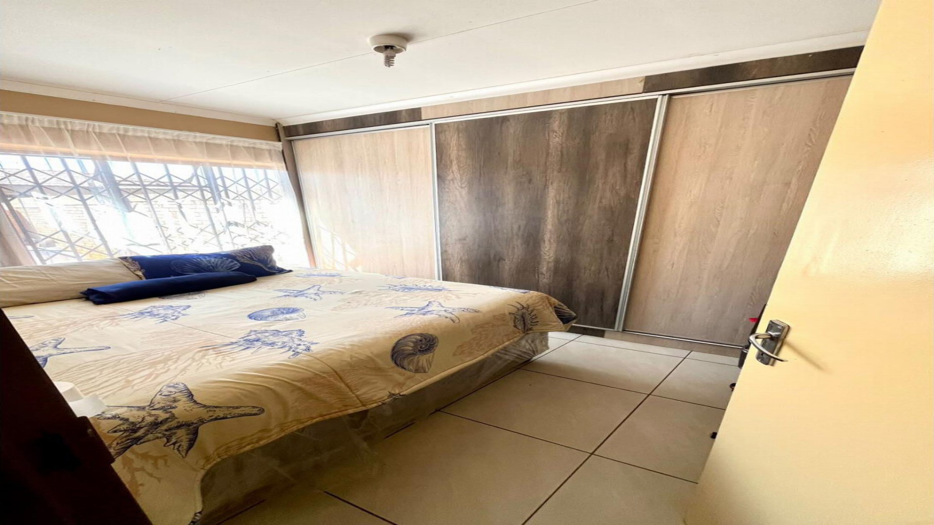 Bed Room 1 of property in Westonaria