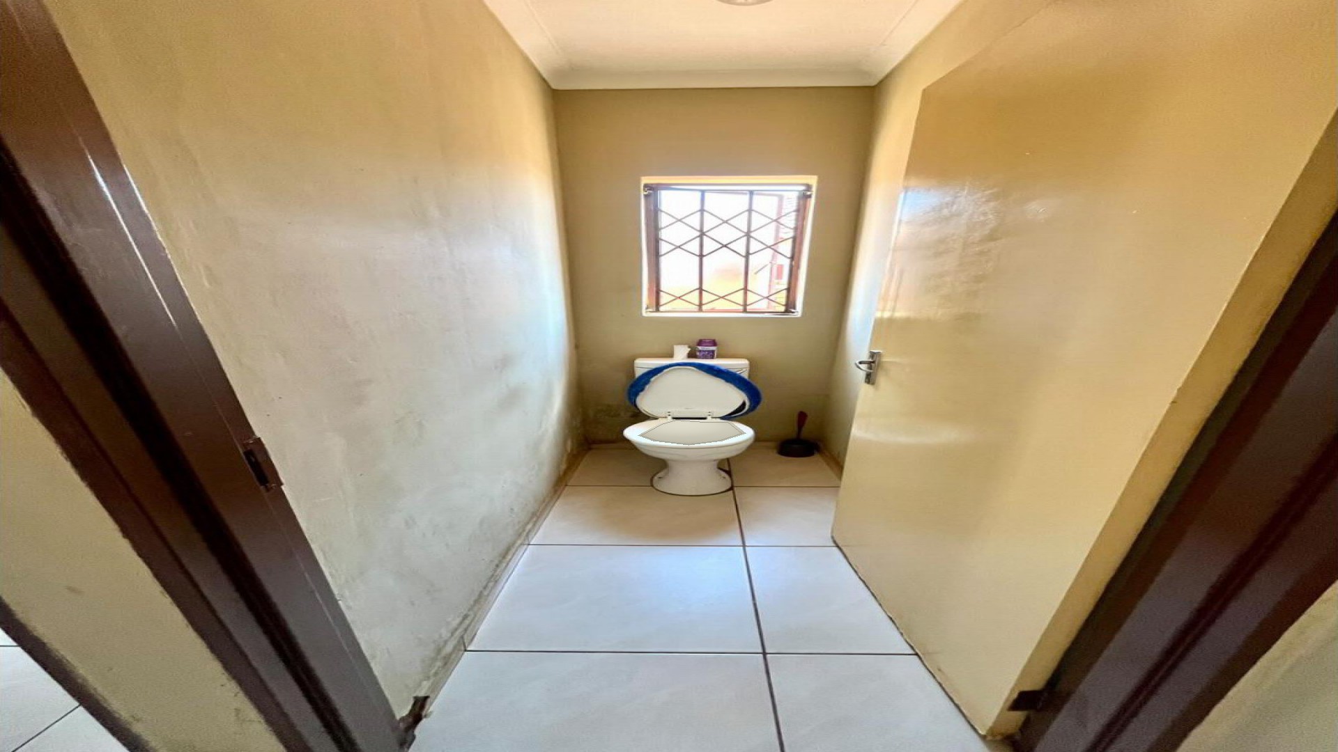 Bathroom 1 of property in Westonaria