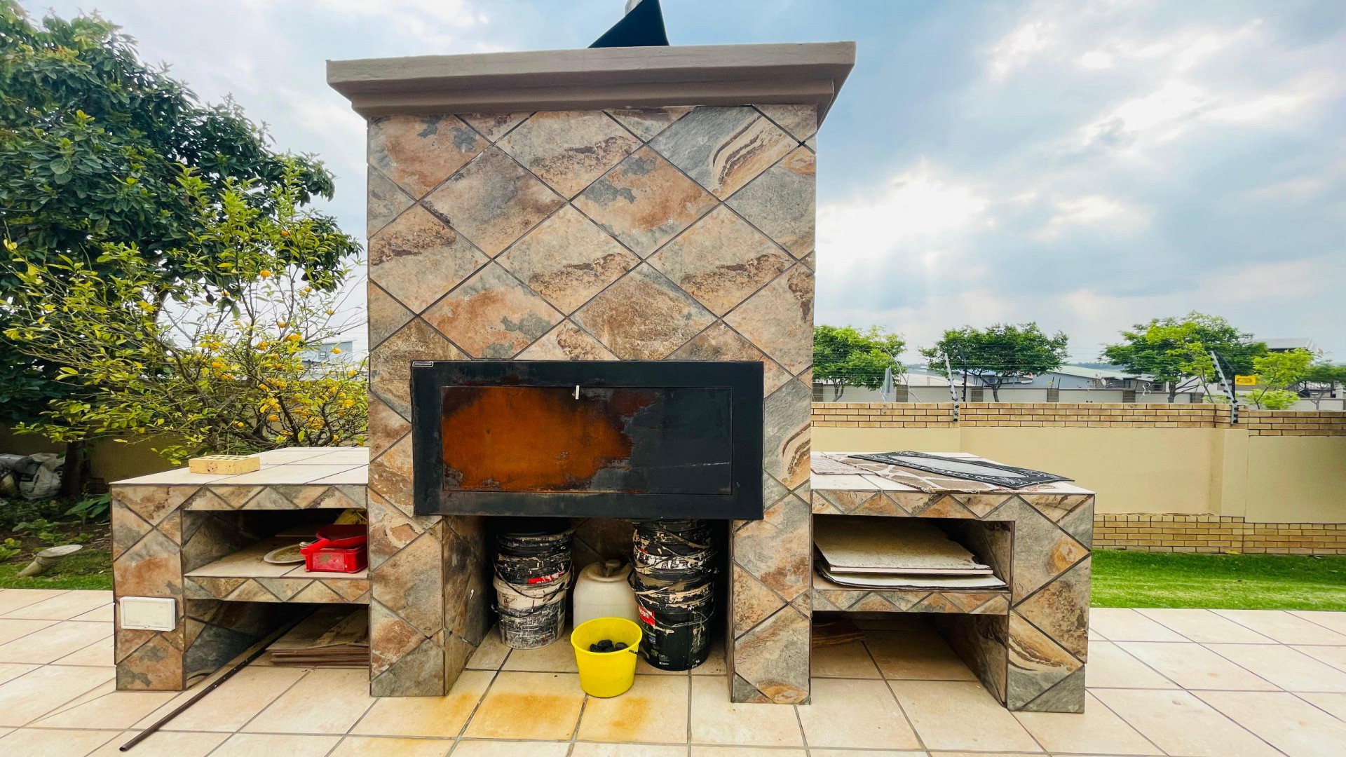Braai Area of property in Sagewood