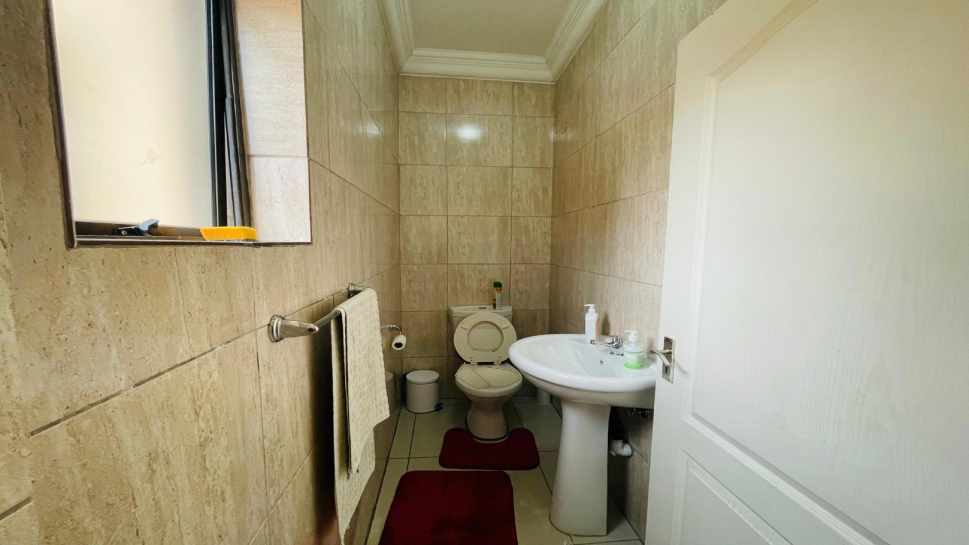 Guest Toilet of property in Sagewood