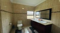 Bathroom 2 of property in Sagewood