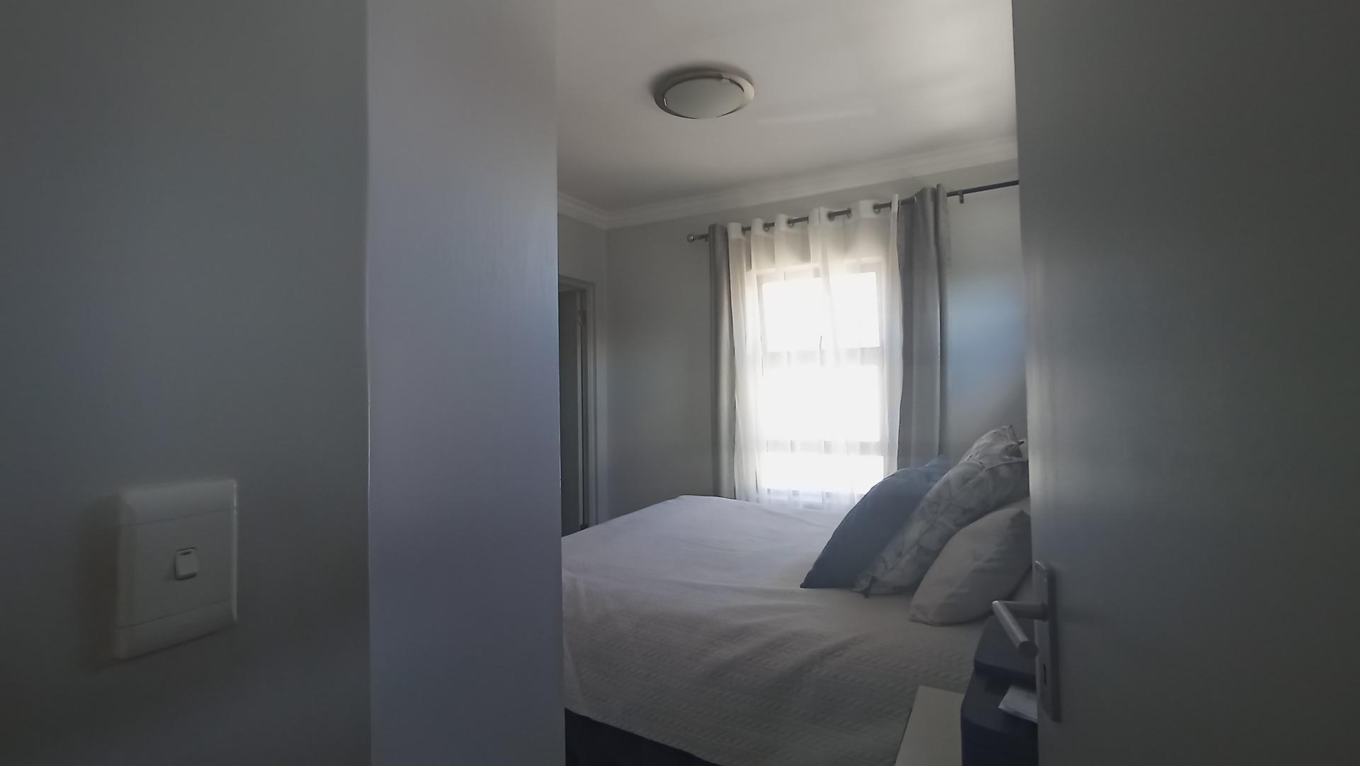 Main Bedroom of property in Rua Vista