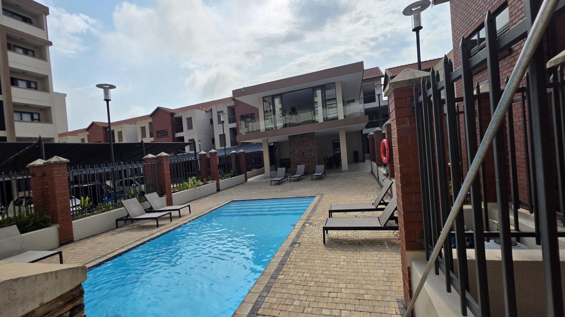 Swimming Pool of property in Umhlanga Ridge